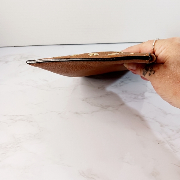 *SALE* Michael Kors Soft Leather Wristlet EUC - Picture 4 of 12